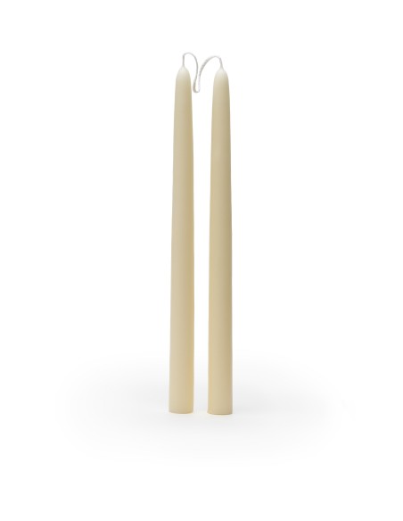 Vier bijenwas kaarsen wit ø 2,2 cm 30 cm in cadeauverpakking