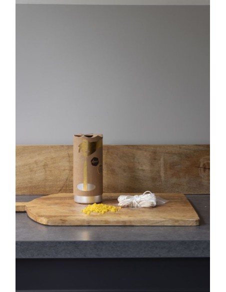 Dompelpakket met bijenwaskorrels en lont in dompelblik