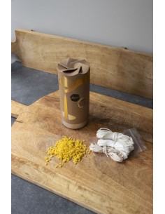 Dompelpakket met bijenwaskorrels en lont in dompelblik 2