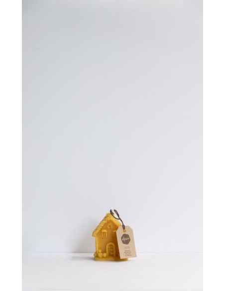 5 x 7 cm. Bijenwaskaars Kersthuisje